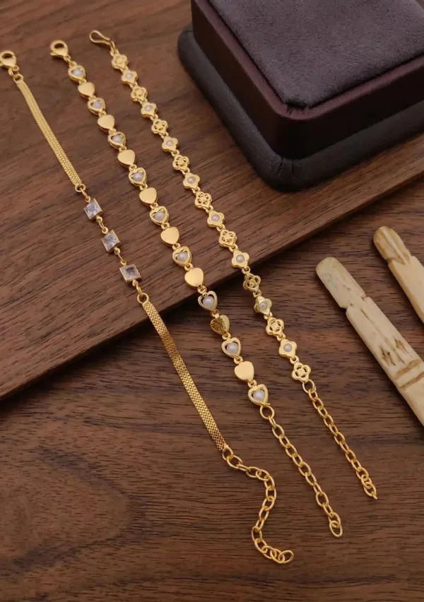 Gold_Brass_Heart_Floral_Link_Bracelet_Set_For_Women