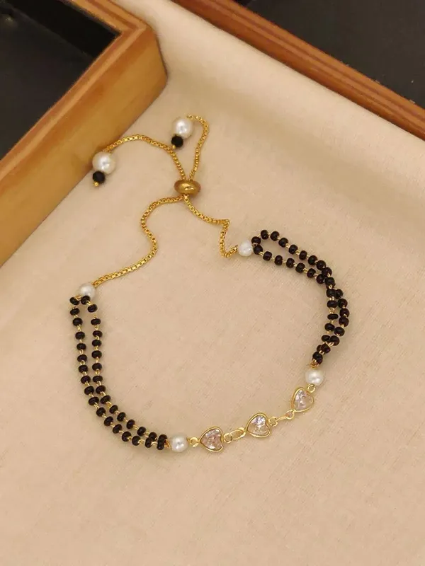 Gold_Brass_Gold-Plated_Black_Beaded_Heart_Pendant_Mangalsutra_For_Women