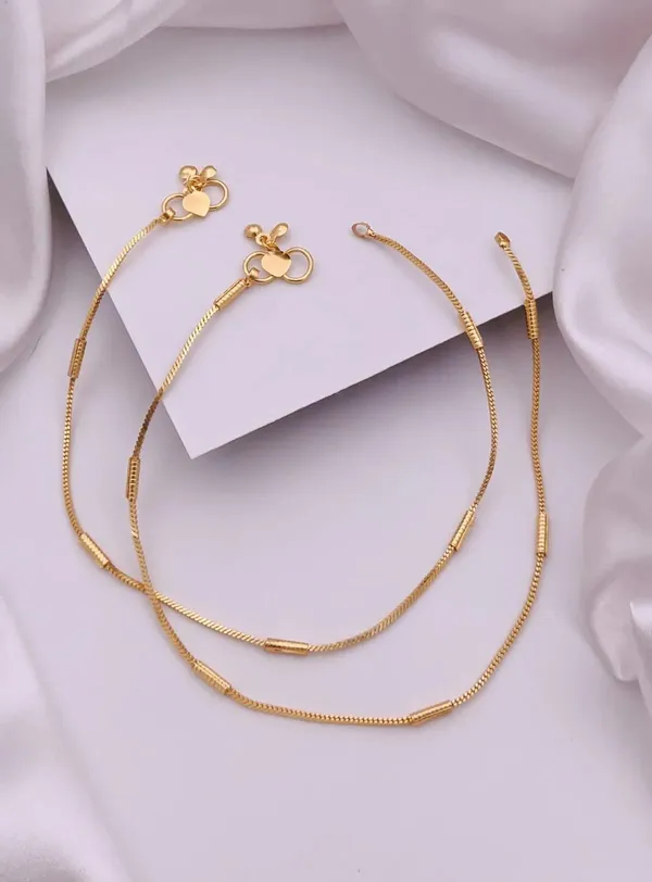 Gold_Brass_Layered_Heart_Chain_Anklet_Pair_For_Women