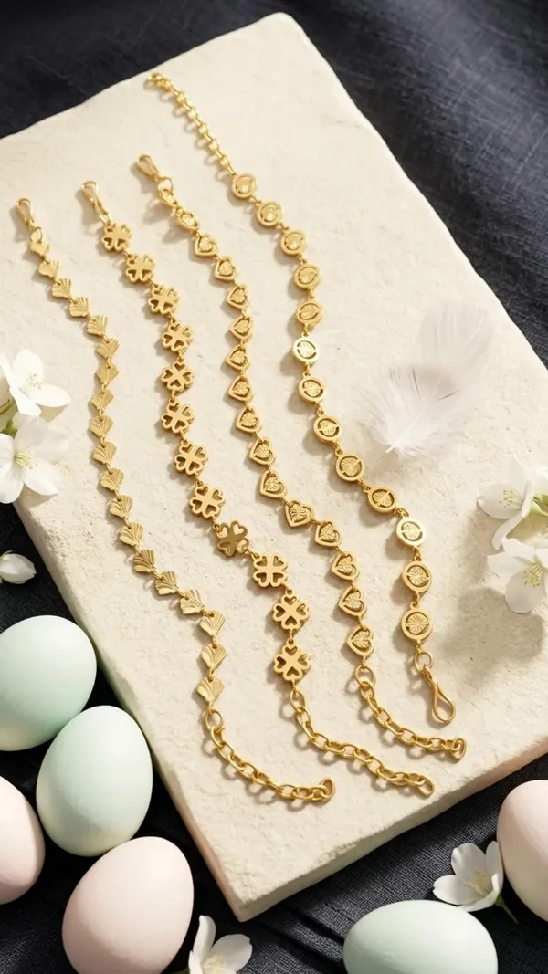Gold_Brass_Alloy_Floral_Heart_Charm_Anklet_Set_For_Women