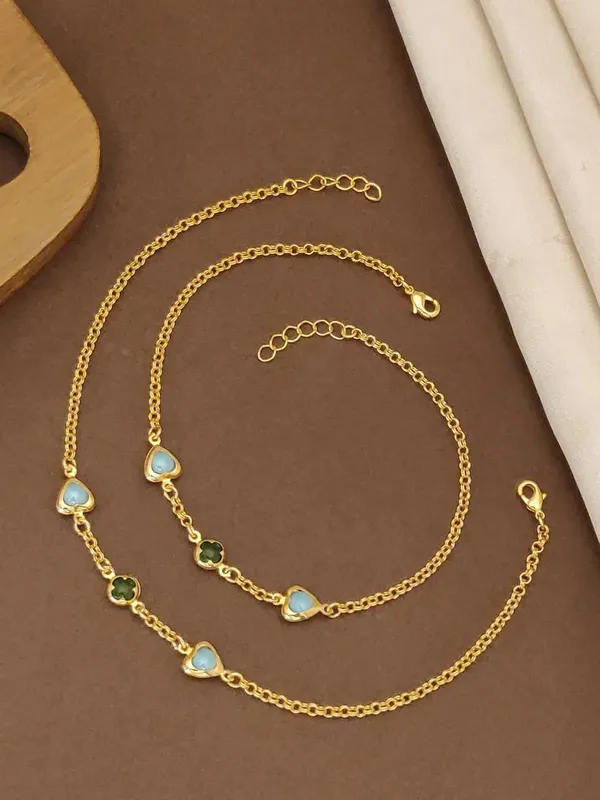 Gold_Brass_Heart_Floral_Charm_Anklet_Set_For_Women