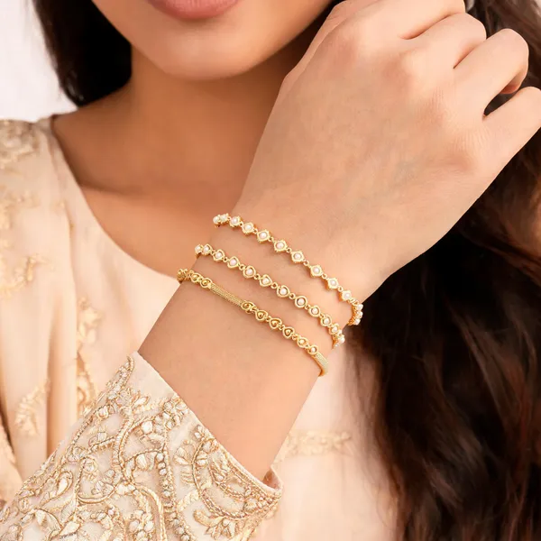 Gold_Brass_Heart_Charm_Floral_Link_Bracelet_Set_For_Women