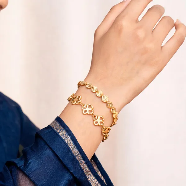 Gold_Brass_Alloy_Floral_Link_Bracelet_Set_For_Women
