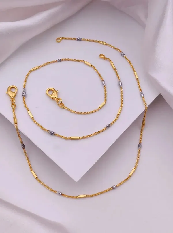 Gold_Brass_Chain_Necklace_And_Bracelet_Set_For_Women