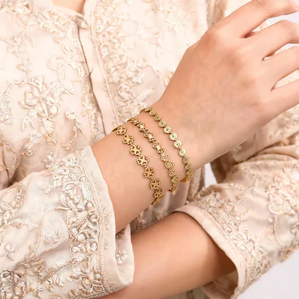 Gold_Brass_Floral_Geometric_Chain_Bracelet_Set_For_Women