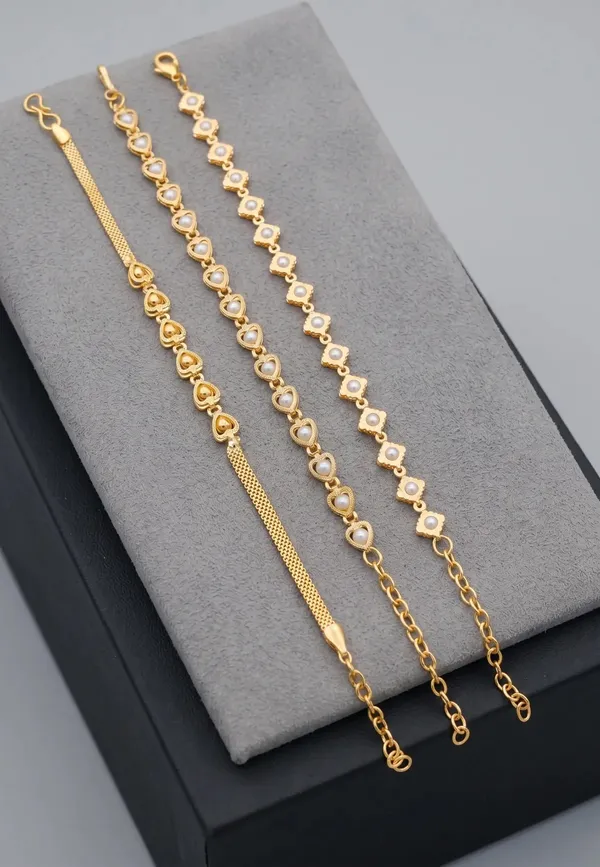 Gold_Brass_Heart_Charm_Floral_Link_Bracelet_Set_For_Women
