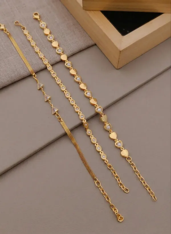 Gold_Brass_Alloy_Mesh_Textured_Chain_Bracelet_Set_For_Women