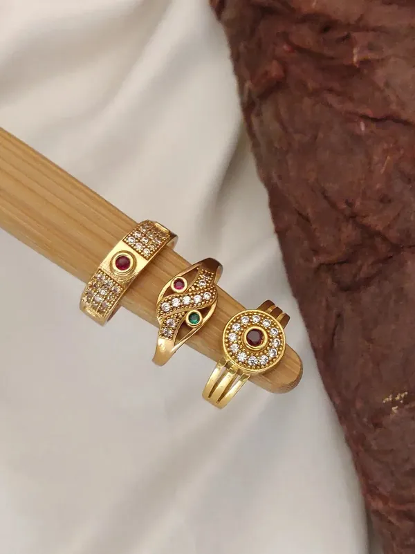 Gold_Brass_Gold-Plated_Coloured_Stone_Studded_Ring_Set_For_Women