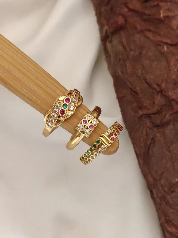 Gold_Brass_Stone_Studded_Ring_Set_For_Women