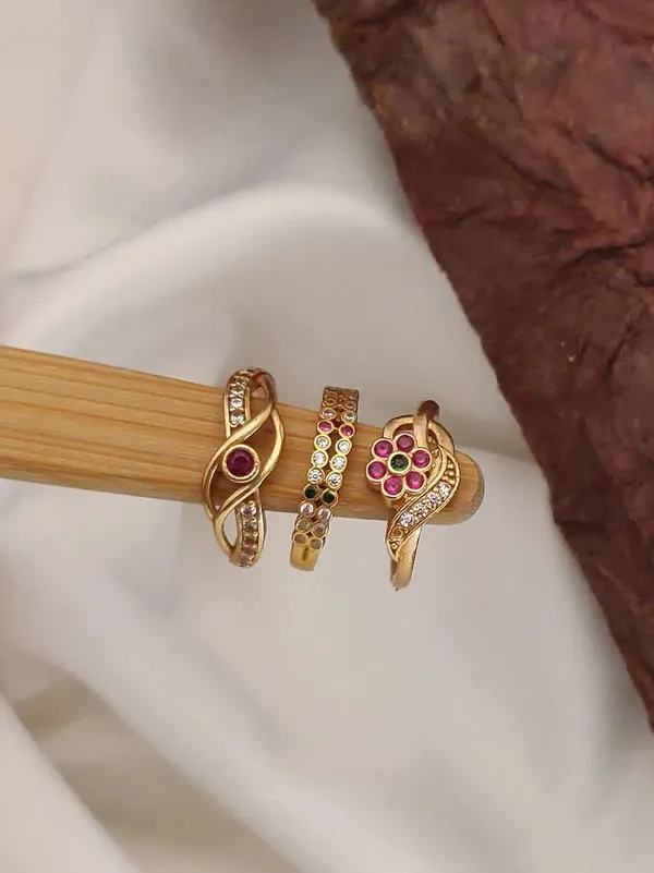 Gold_Brass_Infinity_Floral_Stone_Embellished_Ring_Set_For_Women