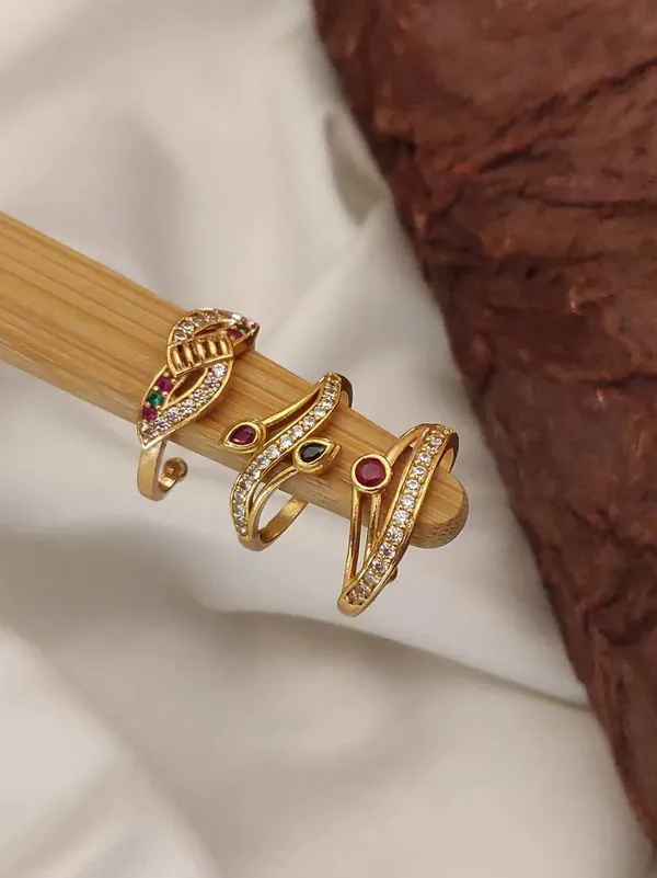 Gold_Tone_Multicolour_Stone_Embellished_Ring_Set_For_Women