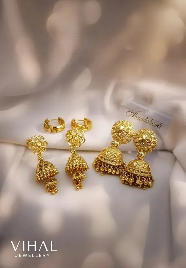 Gold_Tone_Floral_Jhumka_Earrings_Set_For_Women