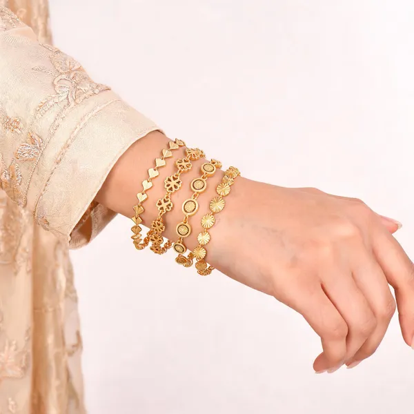 Gold_Brass_Floral_Geometric_Link_Bracelet_Set_For_Women
