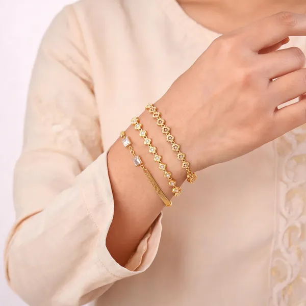 Gold_Brass_Floral_Mesh_Chain_Bracelet_Set_For_Women