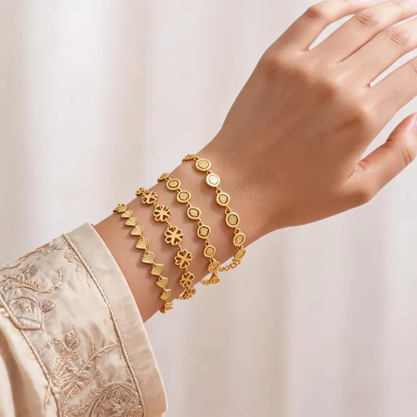 Gold_Brass_Alloy_Floral_Heart_Charm_Bracelet_Set_For_Women