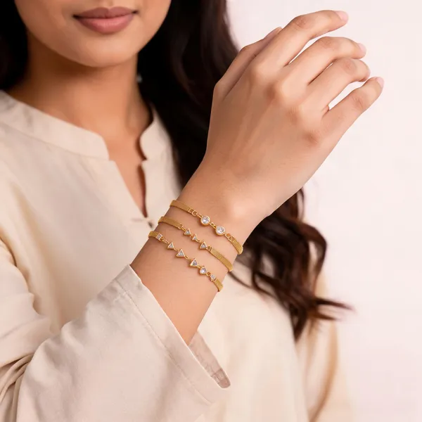 Gold_Brass_Gold_Plated_Geometric_Oval_Charm_Bracelet_Set_For_Women