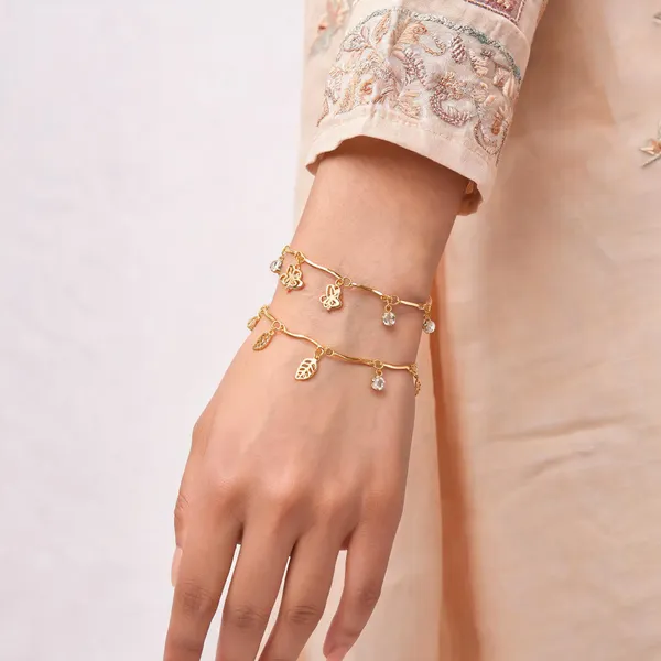 Gold_Brass_Alloy_Floral_Leaf_Charm_Bracelet_Set_For_Women