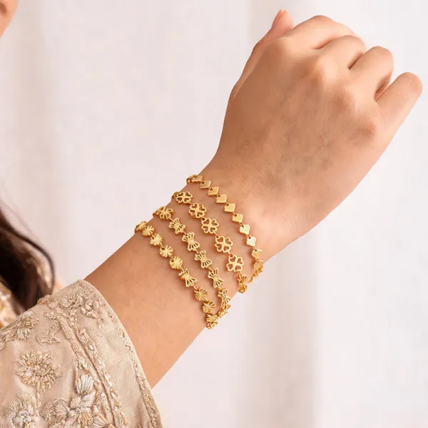 Gold_Brass_Floral_Charm_Chain_Bracelet_Set_For_Women