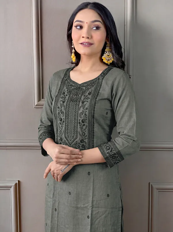 Grey_Cotton_Straight_Embroidered_Kurta_Set_For_Women