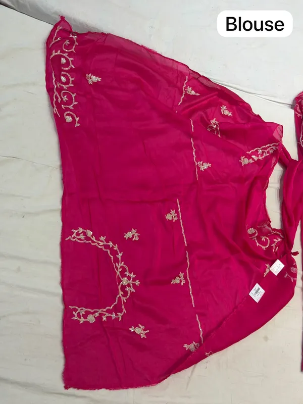 Pink_Mix_Chiffon_Embroidered_Saree_With_Blouse_For_Women