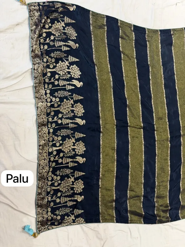 Navy_Blue_Mix_Chiffon_Striped_Saree_With_Blouse_For_Women