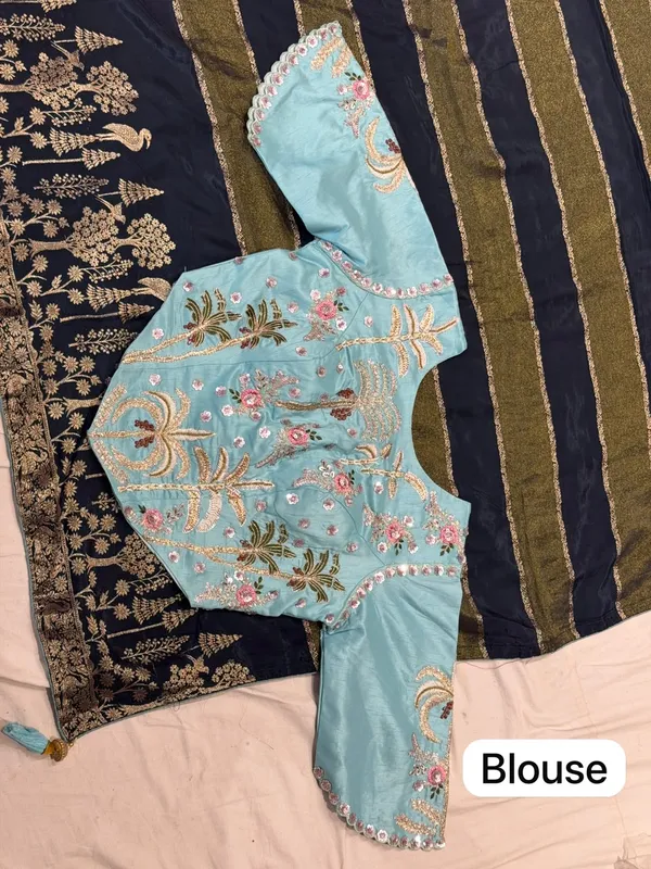 Navy_Blue_Mix_Chiffon_Striped_Saree_With_Blouse_For_Women