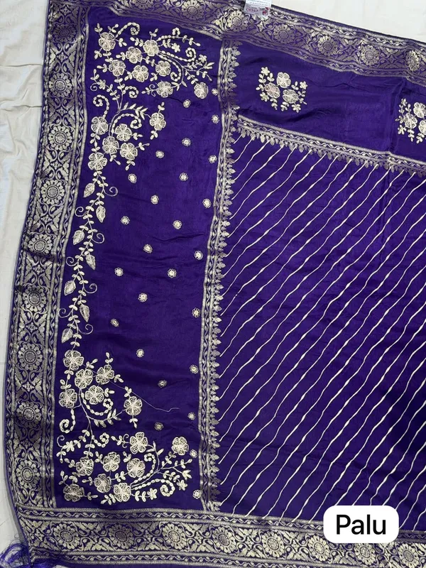 Purple_Mix_Chiffon_Embroidered_Saree_With_Blouse_For_Women