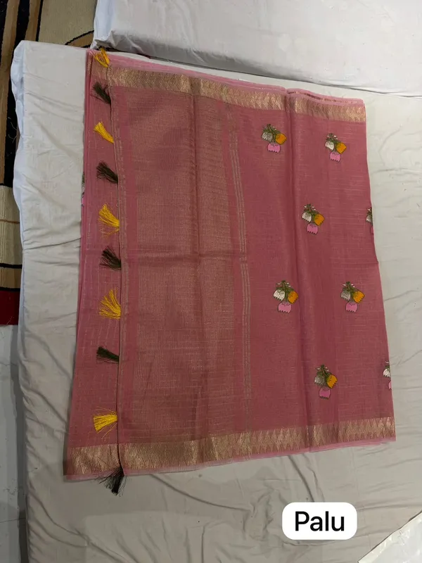 Pink_Mix_Chiffon_Floral_Print_Saree_With_Blouse_For_Women