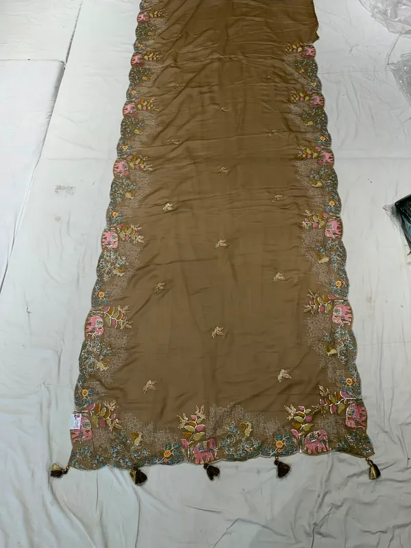 Brown_Mix_Chiffon_Embroidered_Saree_With_Blouse_For_Women