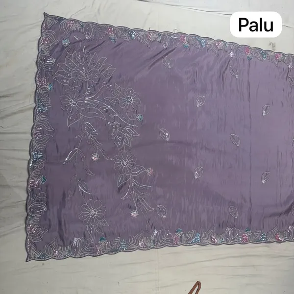 Lavender_Mix_Chiffon_Embroidered_Saree_With_Blouse_For_Women