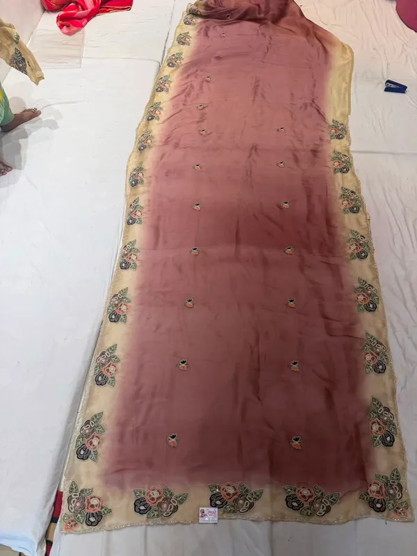 Mauve_Mix_Chiffon_Printed_Saree_With_Blouse_For_Women