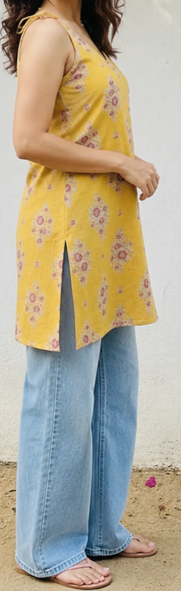 Yellow_Printed_Sleeveless_Tunic_Top_for_Women