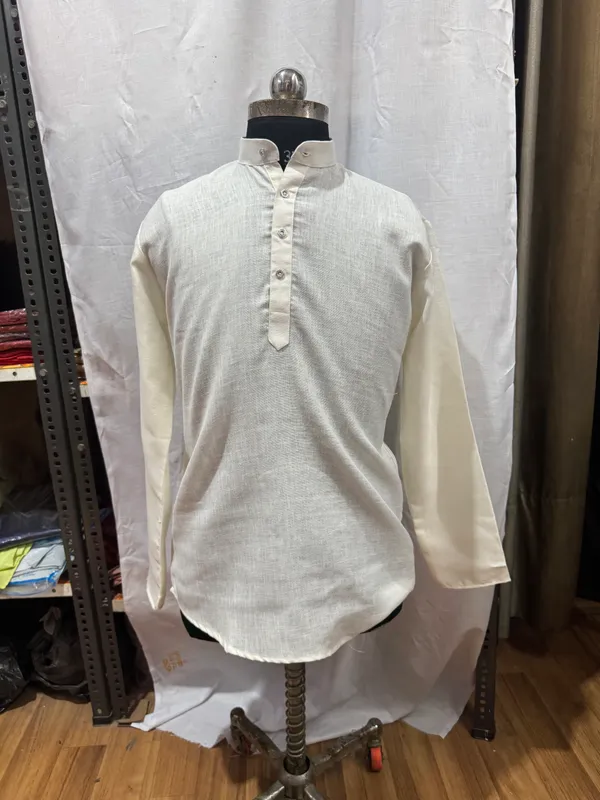 Off_White_Textured_Regular_Fit_Kurta_for_Men