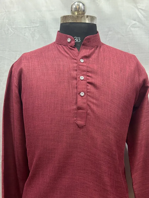 Maroon_Textured_Regular_Fit_Kurta_for_Men