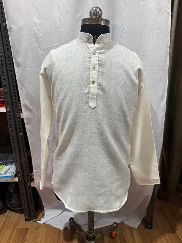 Off_White_Textured_Regular_Fit_Kurta_for_Men