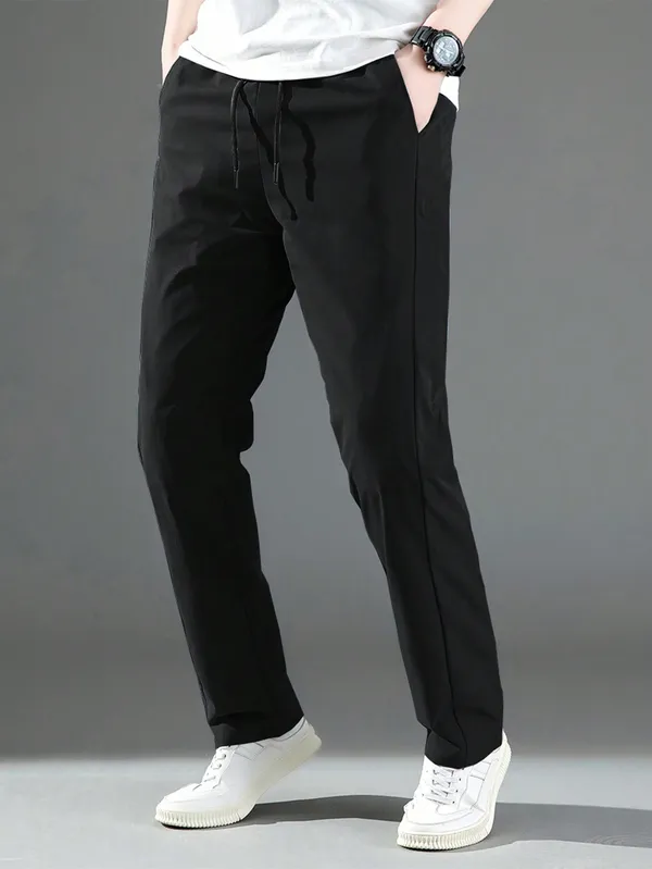 Black_Regular_Fit_Trousers_For_Men