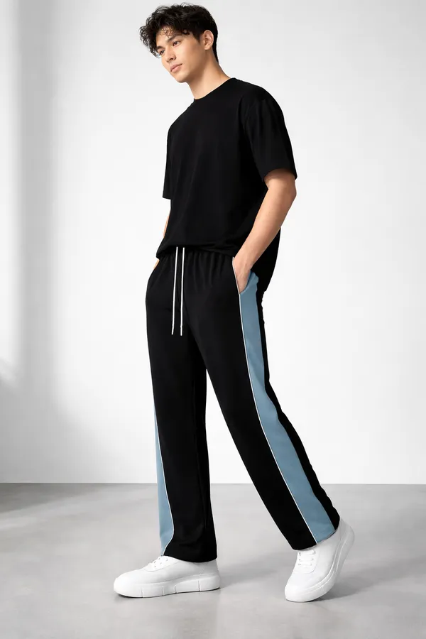 Black_Relaxed_Fit_Tracksuit_Set_For_Men
