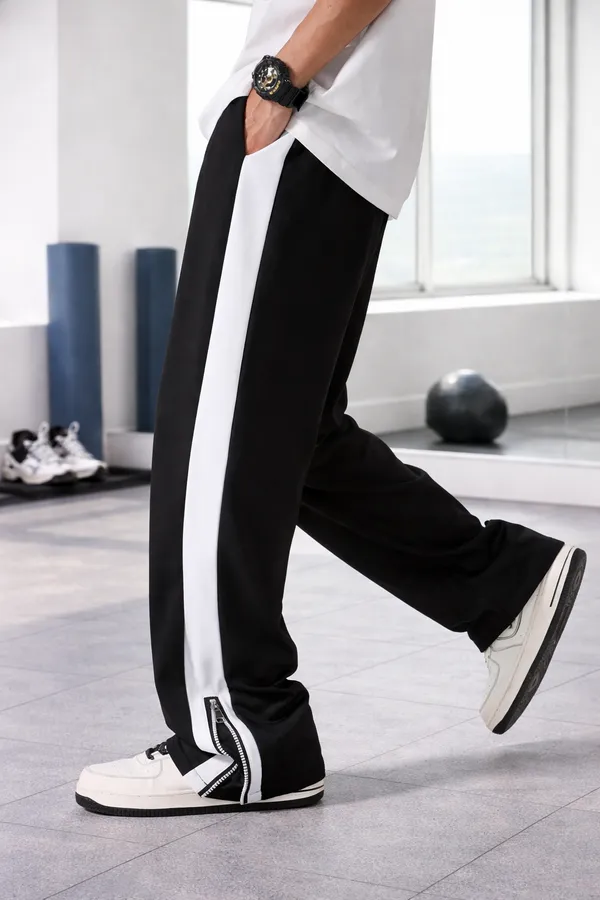 Black_Sports_Fit_Track_Pants_For_Men