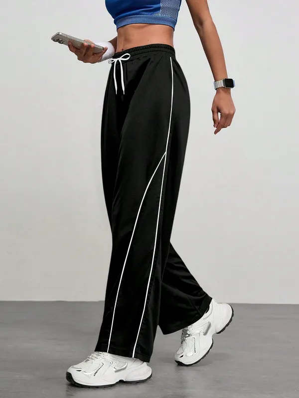 Black_Relaxed_Fit_Tracksuit_Set_For_Men