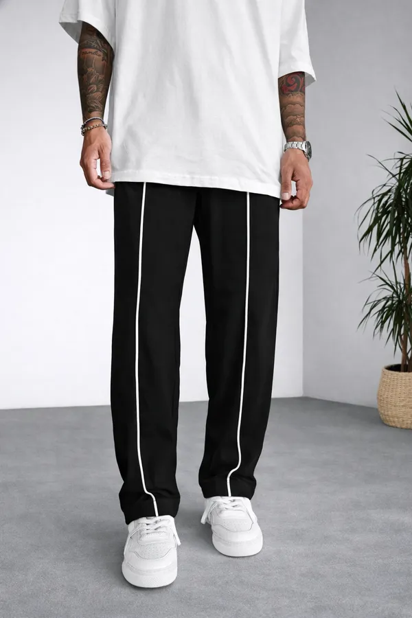 Black_Relaxed_Fit_Track_Pants_For_Men