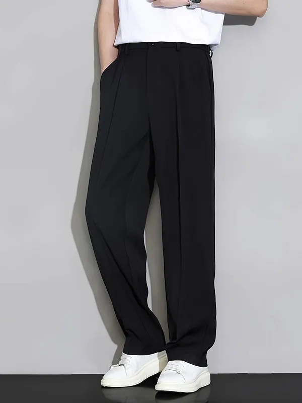 Black_Relaxed_Fit_Trousers_For_Men