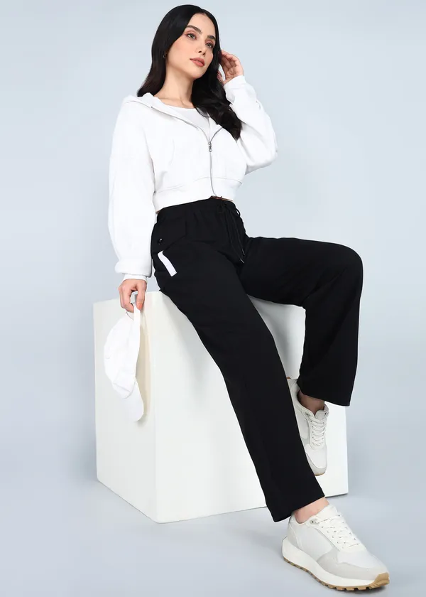 Black_Relaxed_Fit_Wide_Leg_Pants_For_Women
