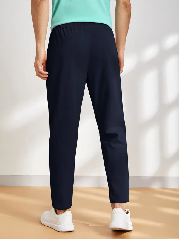 Black_Tapered_Fit_Trousers_For_Men