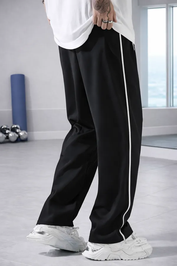 Black_Relaxed_Fit_Track_Pants_For_Men