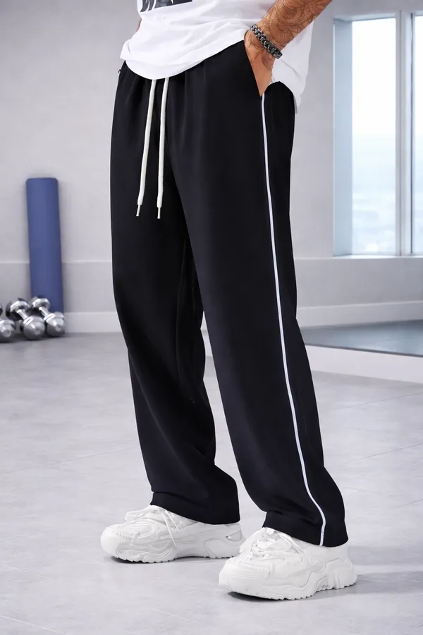 Black_Relaxed_Fit_Track_Pants_For_Men
