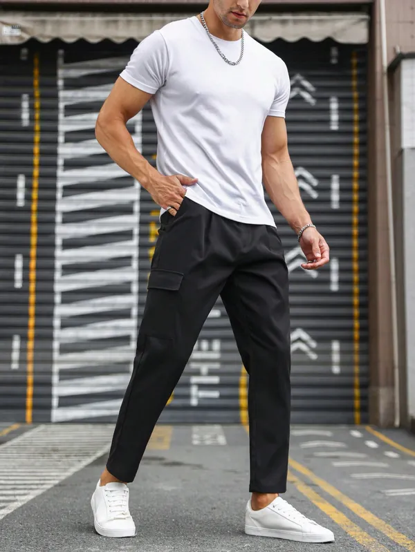 Black_Tapered_Cargo_Pants_For_Men