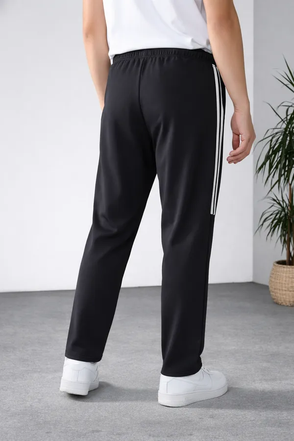 Black_Track_Pants_For_Men