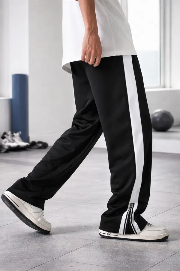 Black_Sports_Fit_Track_Pants_For_Men