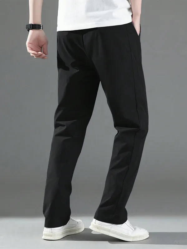 Black_Regular_Fit_Trousers_For_Men
