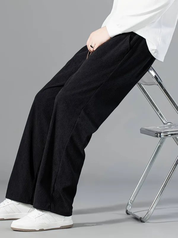 Black_Textured_Relaxed_Fit_Trousers_For_Men